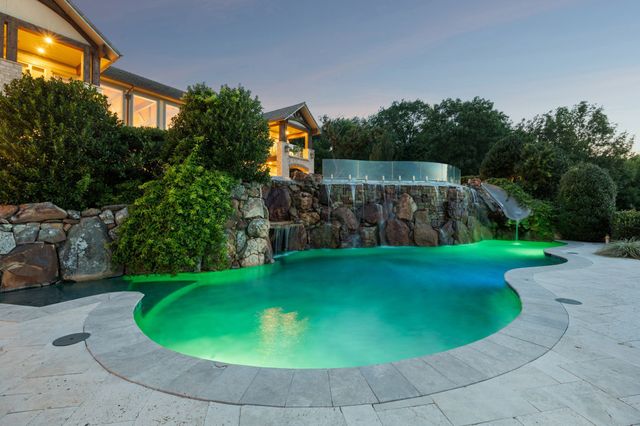 362 Thompson Heights Drive, Denison, TX 75020