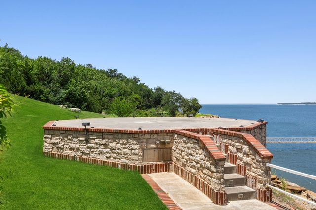 362 Thompson Heights Drive, Denison, TX 75020