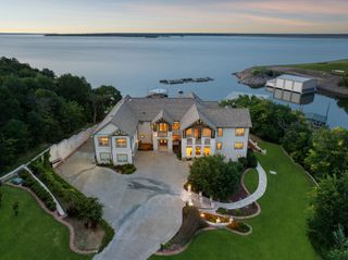 362 Thompson Heights Drive, Denison, TX 75020