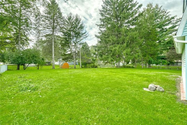 595 Hinchey Road, Gates, NY 14624