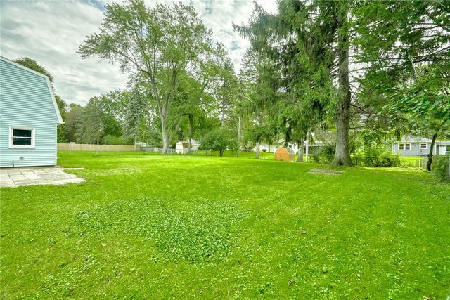 595 Hinchey Road, Gates, NY 14624