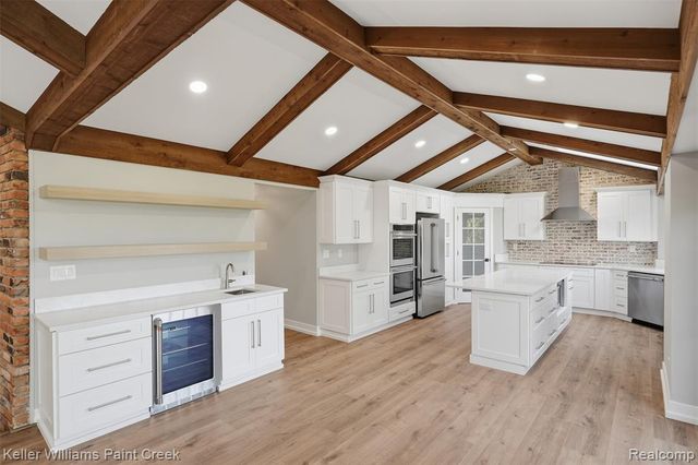 2918 Shannon Drive, Oakland, MI 48363