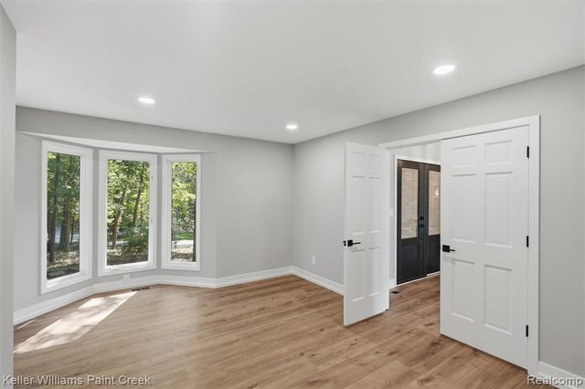2918 Shannon Drive, Oakland, MI 48363