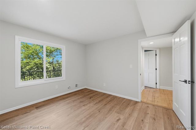 2918 Shannon Drive, Oakland, MI 48363