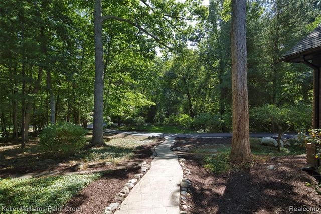 2918 Shannon Drive, Oakland, MI 48363