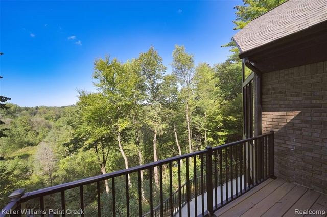 2918 Shannon Drive, Oakland, MI 48363