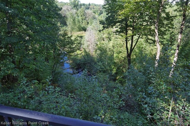2918 Shannon Drive, Oakland, MI 48363