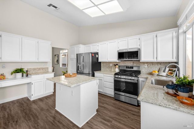 149 Currant Ln, Vacaville, CA 95687