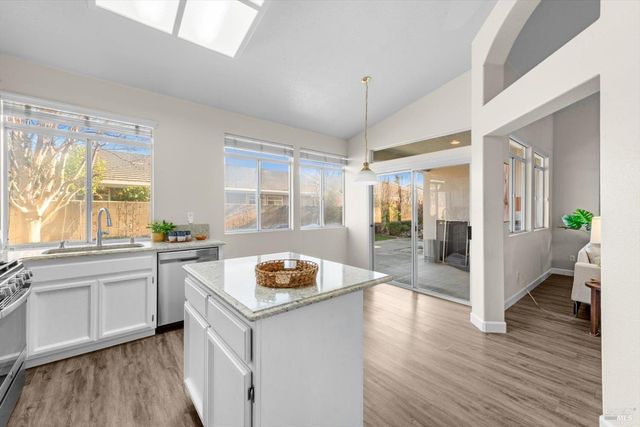 149 Currant Ln, Vacaville, CA 95687