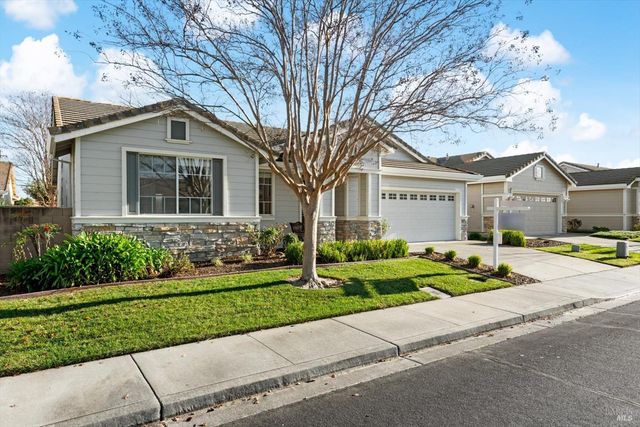 149 Currant Ln, Vacaville, CA 95687
