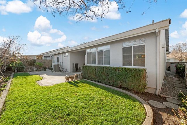 149 Currant Ln, Vacaville, CA 95687