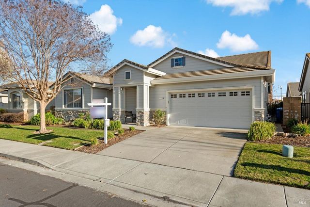 149 Currant Ln, Vacaville, CA 95687