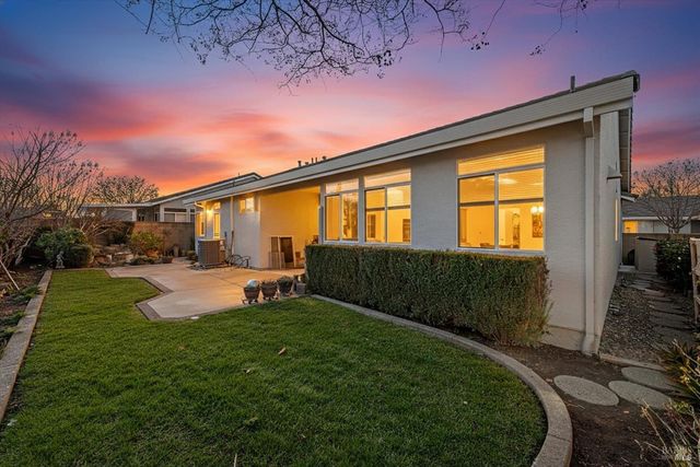 149 Currant Ln, Vacaville, CA 95687