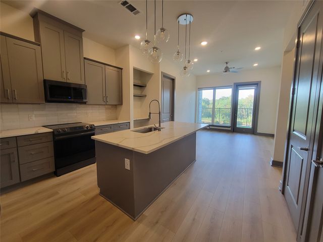 2700 Old Denton Road 1032, Carrollton, TX 75007