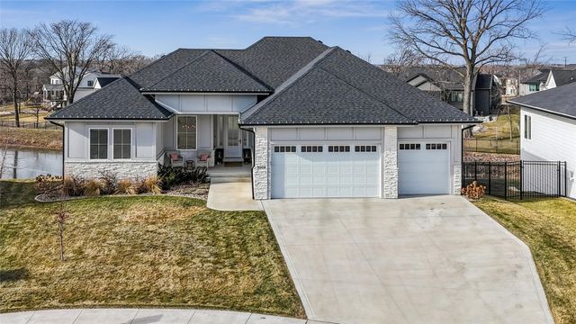 5008 149th Court, Urbandale, IA 50323