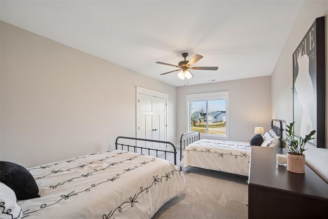 5008 149th Court, Urbandale, IA 50323