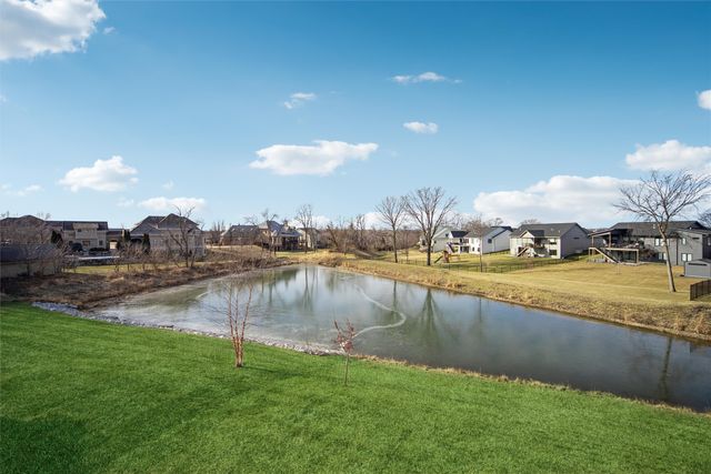 5008 149th Court, Urbandale, IA 50323