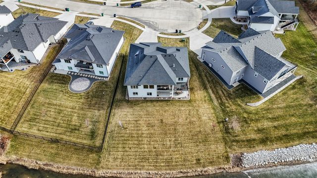 5008 149th Court, Urbandale, IA 50323