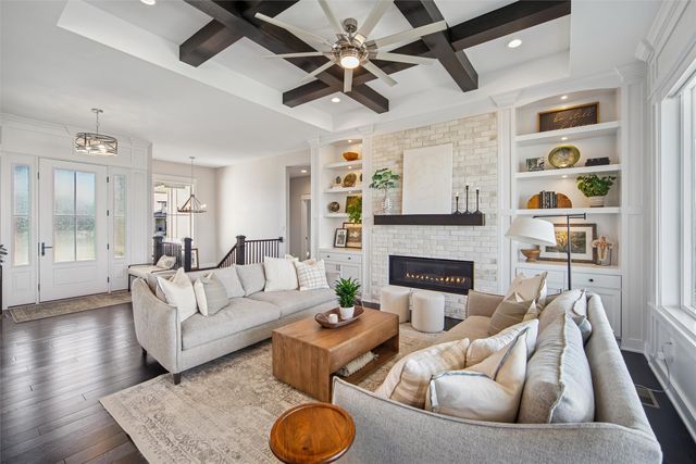 5008 149th Court, Urbandale, IA 50323