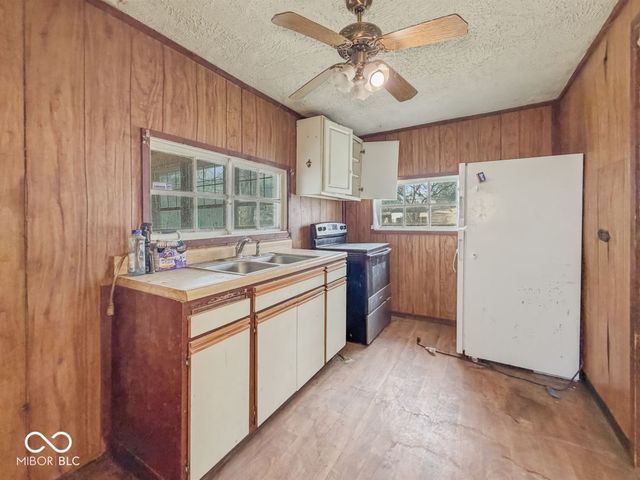 742 S Addison Street, Indianapolis, IN 46221