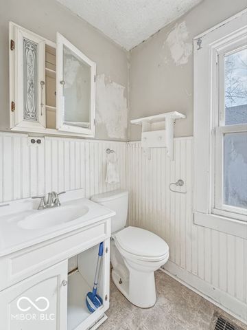 742 S Addison Street, Indianapolis, IN 46221