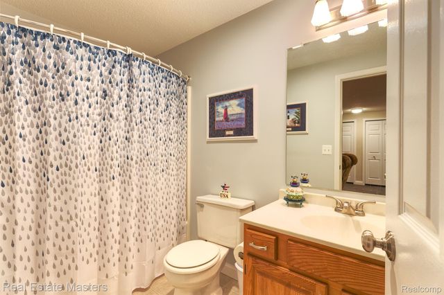 3880 BUTTERNUT Court 2, Port Huron, MI 48060