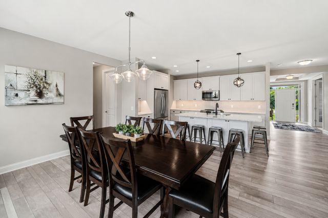 776 Arbor Woods Road, Victoria, MN 55386
