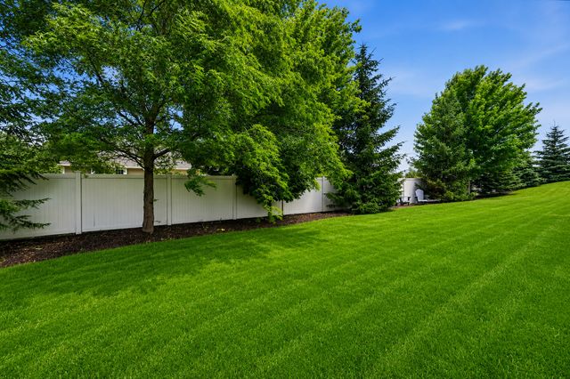 776 Arbor Woods Road, Victoria, MN 55386