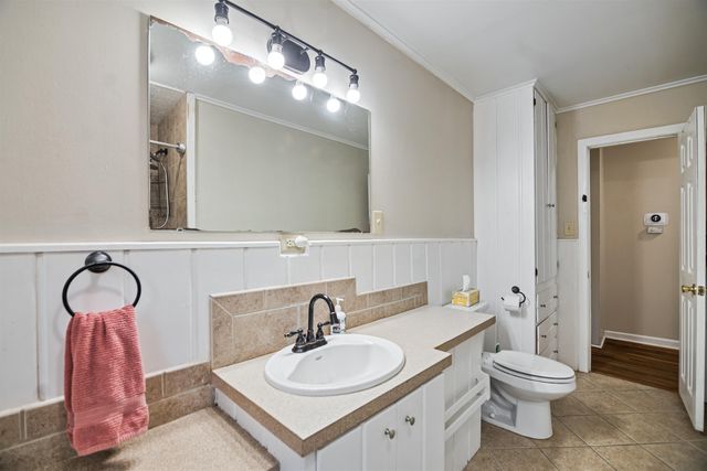 712 S Terrace Dr, Wichita, KS 67218
