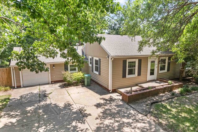 712 S Terrace Dr, Wichita, KS 67218