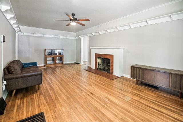 712 S Terrace Dr, Wichita, KS 67218