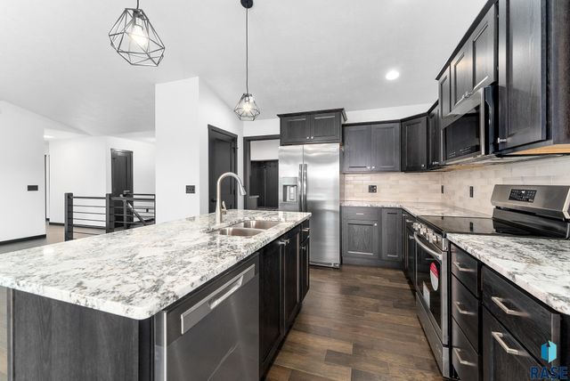 708 Highland St Street, Harrisburg, SD 57032