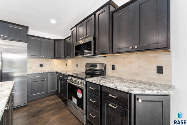 708 Highland St Street, Harrisburg, SD 57032