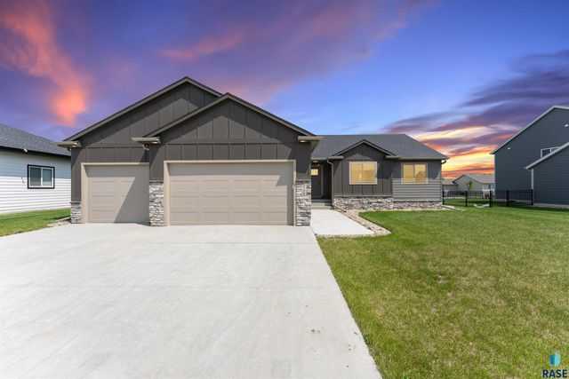 708 Highland St Street, Harrisburg, SD 57032