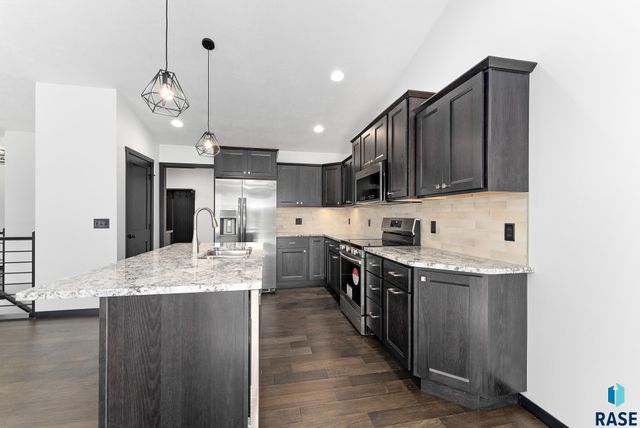 708 Highland St Street, Harrisburg, SD 57032