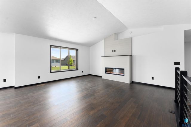 708 Highland St Street, Harrisburg, SD 57032