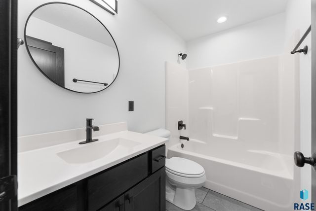 708 Highland St Street, Harrisburg, SD 57032