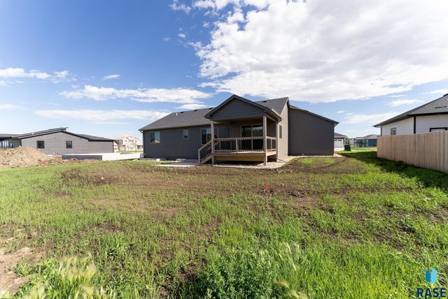 708 Highland St Street, Harrisburg, SD 57032