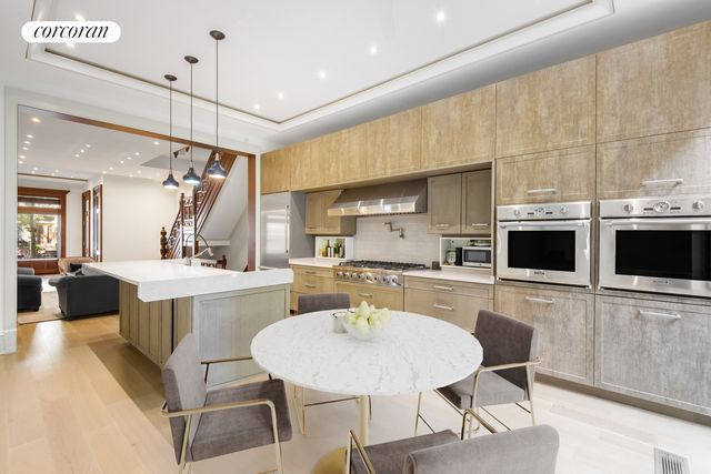 425 CONVENT Avenue, New York City, NY 10031