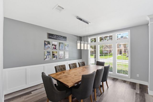 803 Hidden Creek Lane, Friendswood, TX 77546