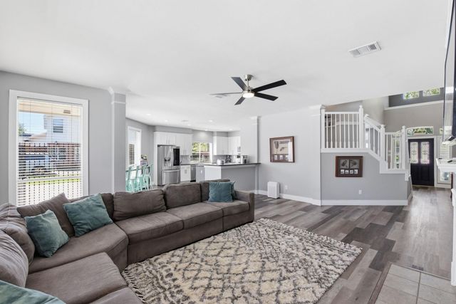 803 Hidden Creek Lane, Friendswood, TX 77546