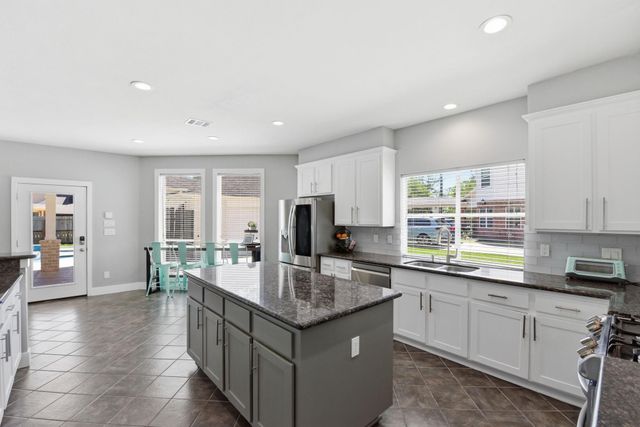 803 Hidden Creek Lane, Friendswood, TX 77546