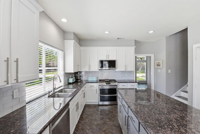 803 Hidden Creek Lane, Friendswood, TX 77546