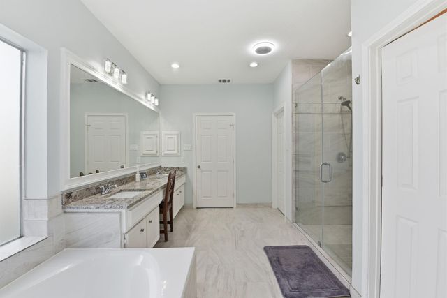 803 Hidden Creek Lane, Friendswood, TX 77546