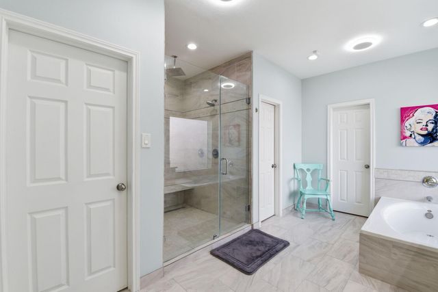 803 Hidden Creek Lane, Friendswood, TX 77546