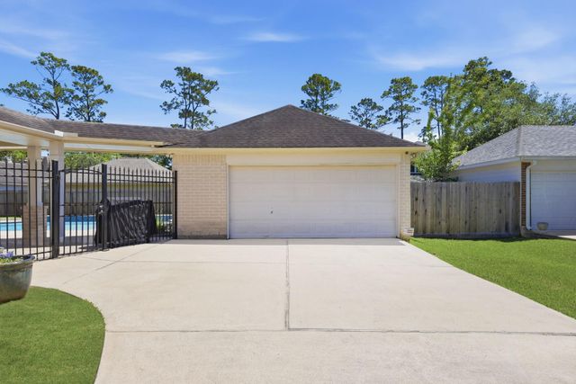 803 Hidden Creek Lane, Friendswood, TX 77546