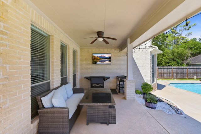 803 Hidden Creek Lane, Friendswood, TX 77546