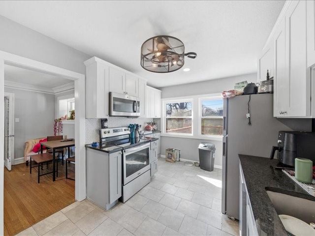 1141 E 75th Terrace, Kansas City, MO 64131