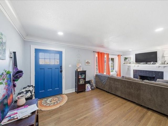 1141 E 75th Terrace, Kansas City, MO 64131