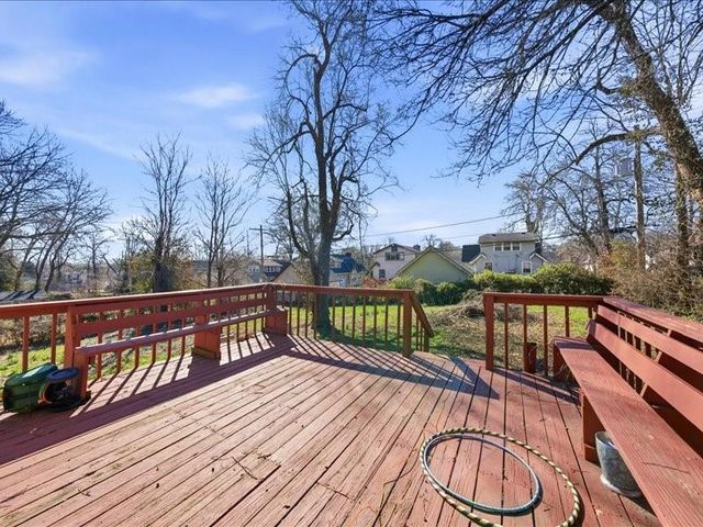 1141 E 75th Terrace, Kansas City, MO 64131